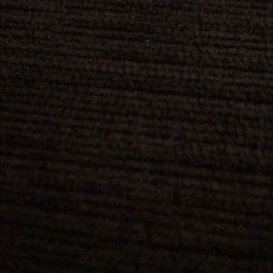 Meet your Posher, Larissa